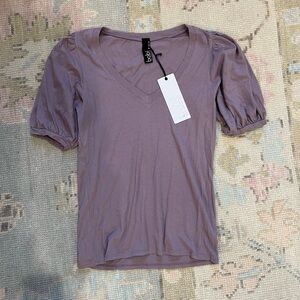 NWT Nation LTD S/S Puff Sleeve V-Neck Top in Viola Purple